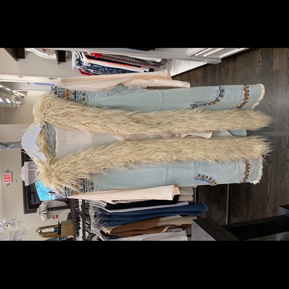 Vest - Picture 2 of 2